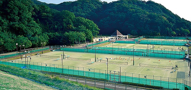 しあわせの村テニスコート（兵庫県）